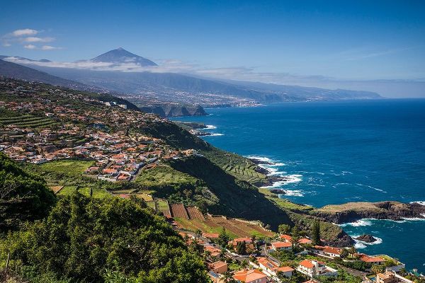 Canary Islands-Tenerife Island-El Sauzal-elevated view of the west coast and El Teide Mountain